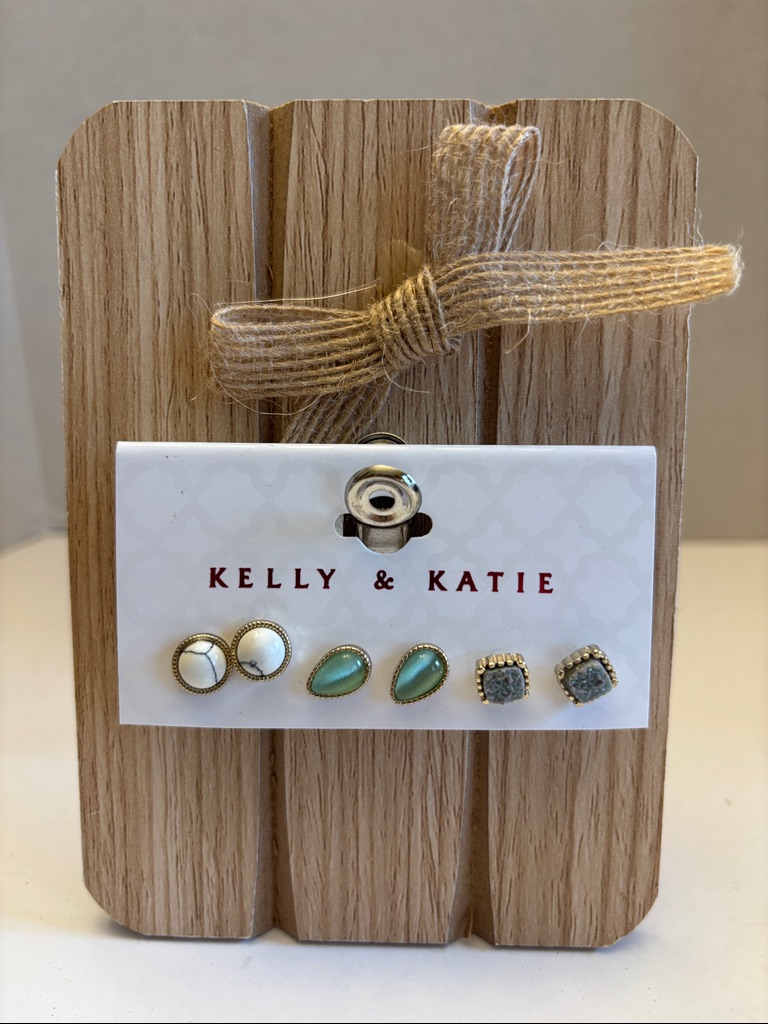 Kelly Katie 3 Pairs Stud Earrings 25$